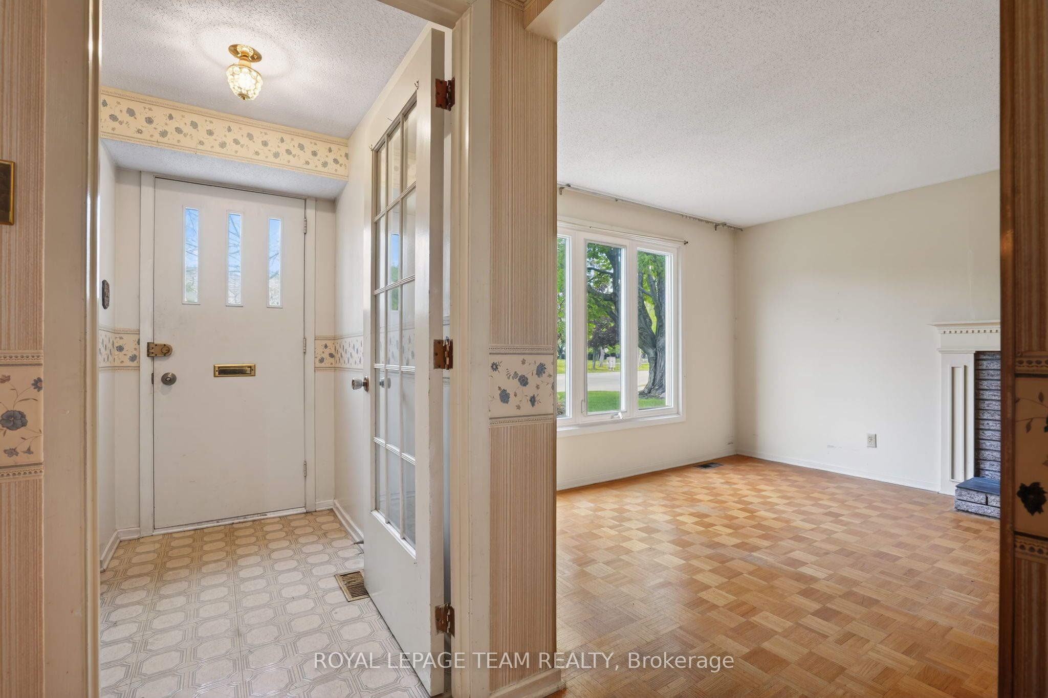 Additional image 3 of 16 Parkglen Drive, Ottawa, ON, K2G 3G9