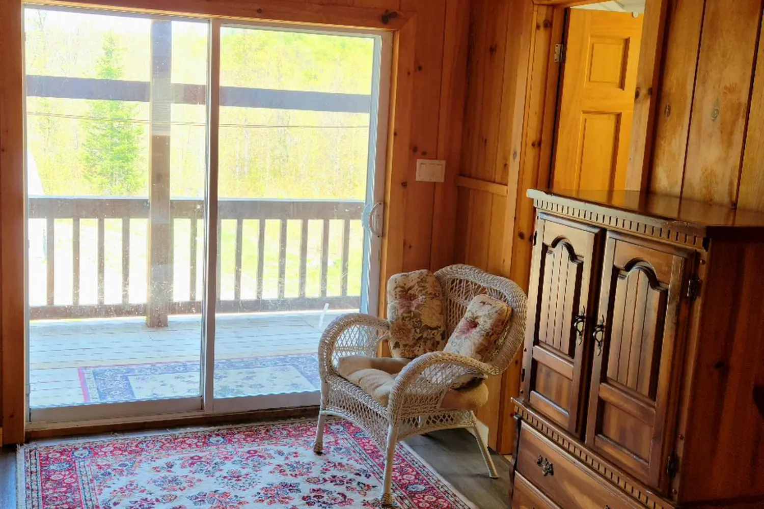Additional image 11 of 3944 Chetwynd Road