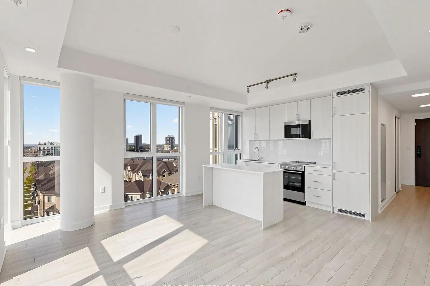 Additional image 11 of 1005 Dundas Street 814