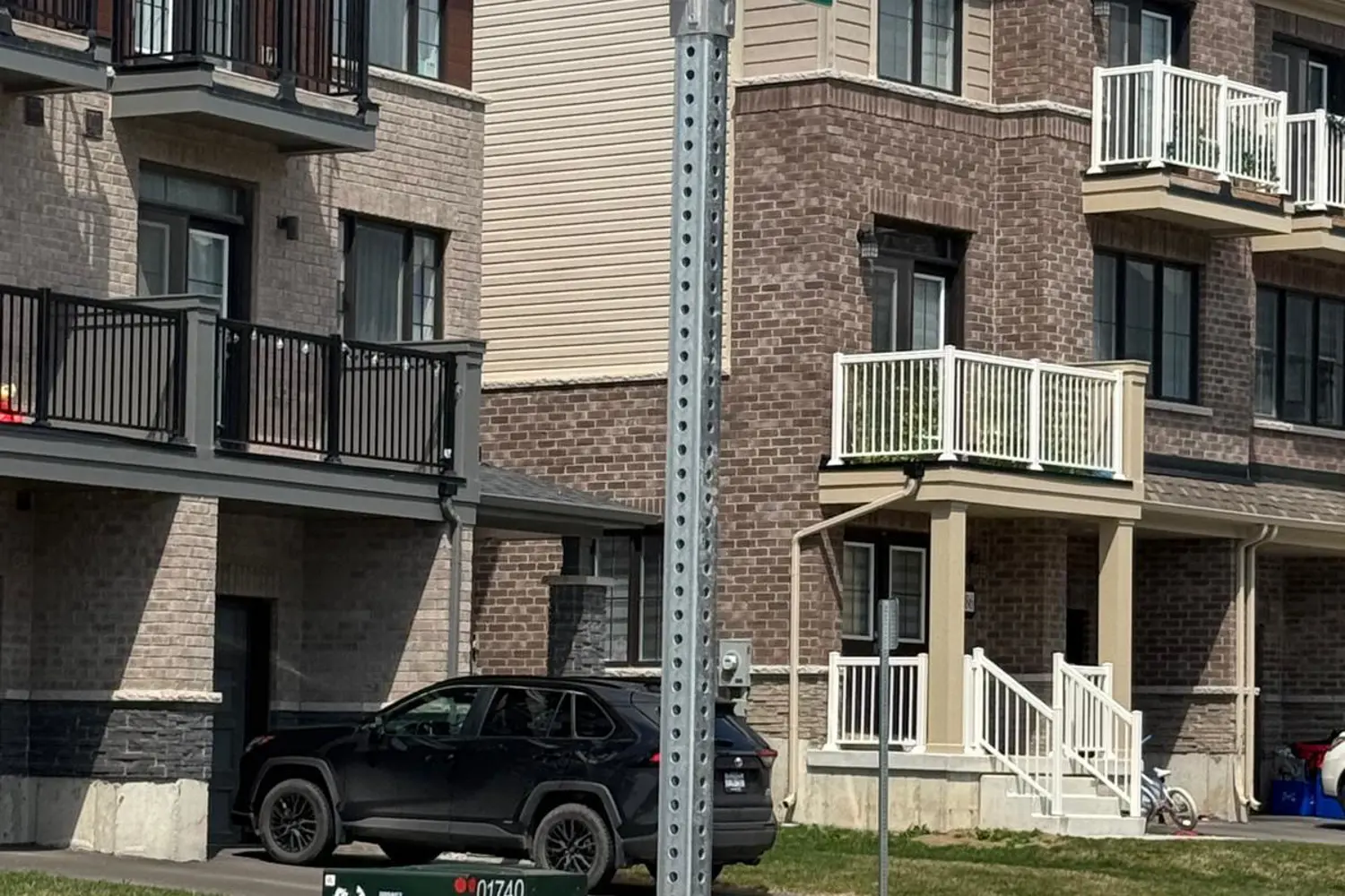 95 Norwich Crescent photo 3