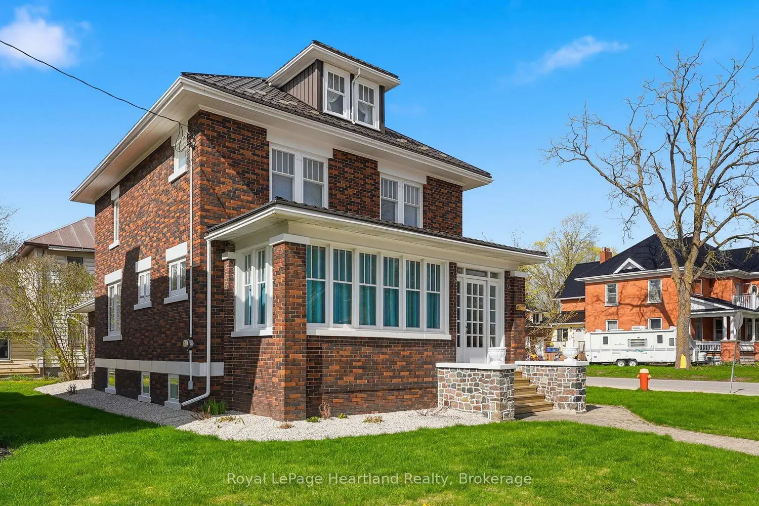 57 Elora Street photo 3