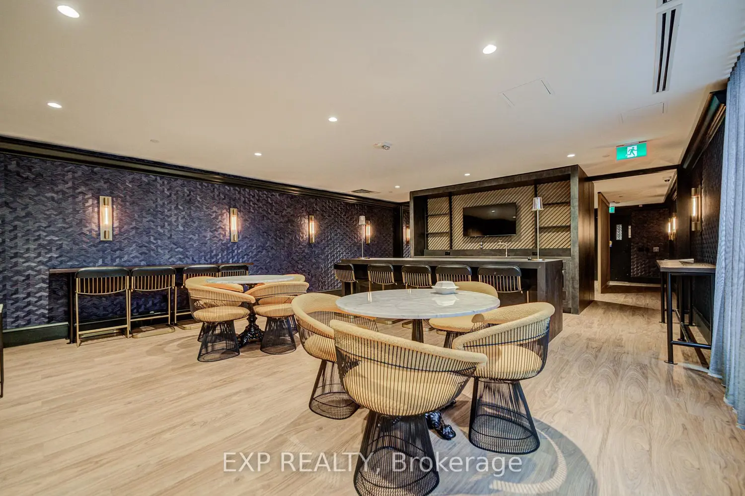 Additional image 16 of 1285 Queen Street 211