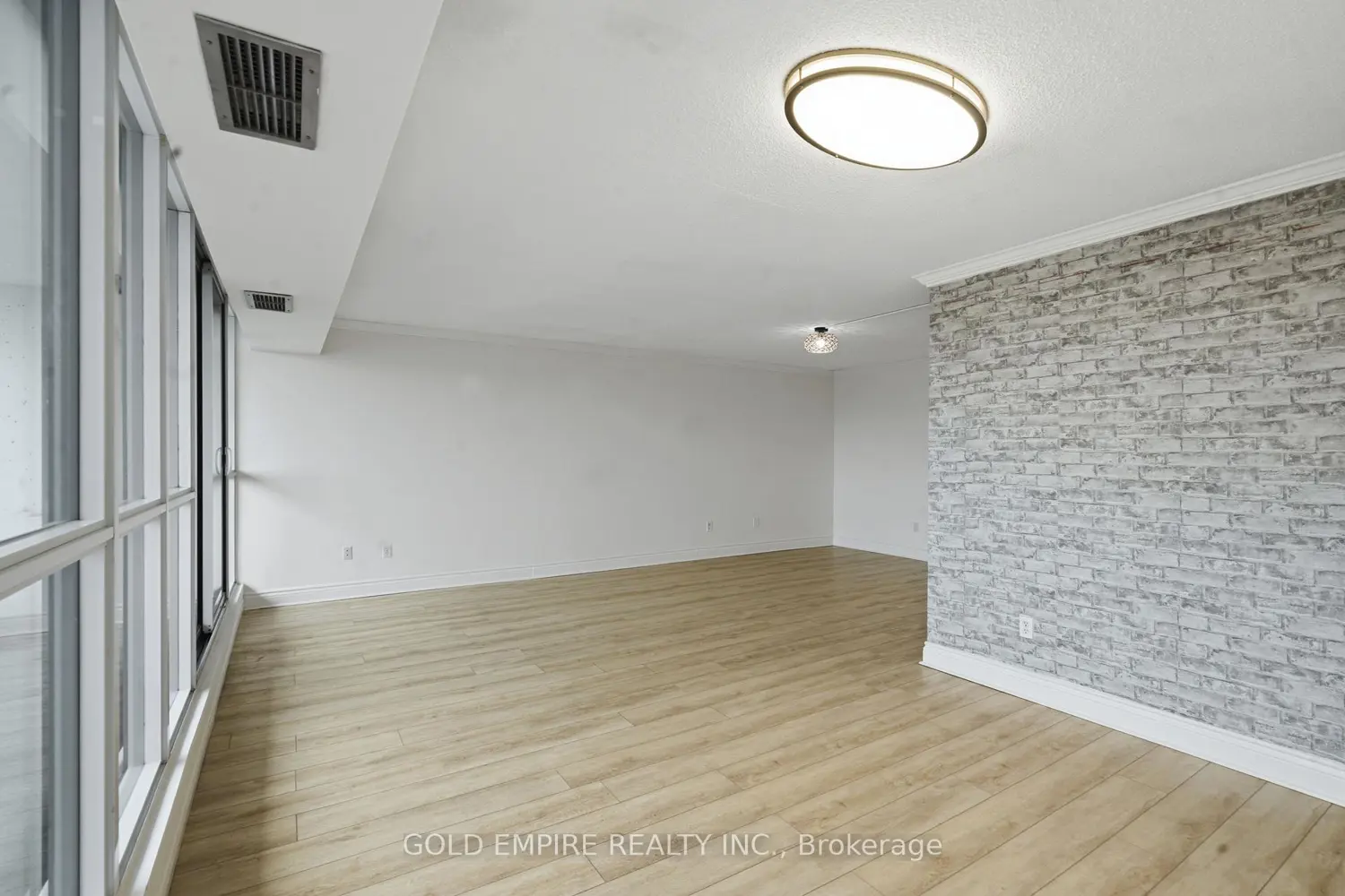 Additional image 5 of 389 Dundas Street 701
