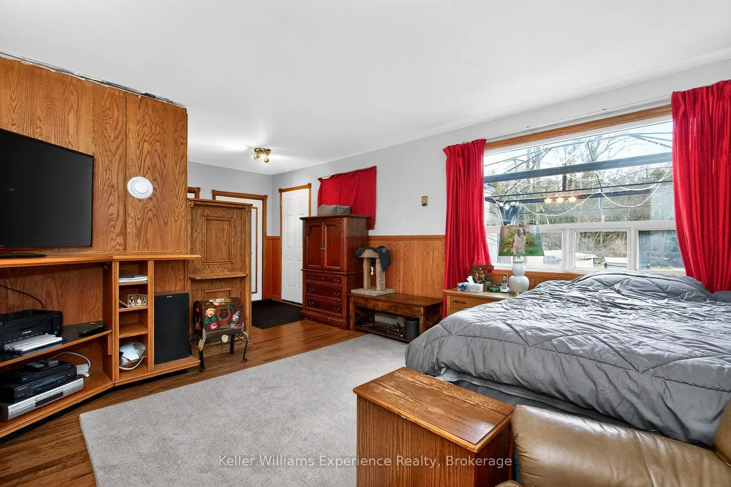 Additional image 10 of 1031 Ferrier Avenue