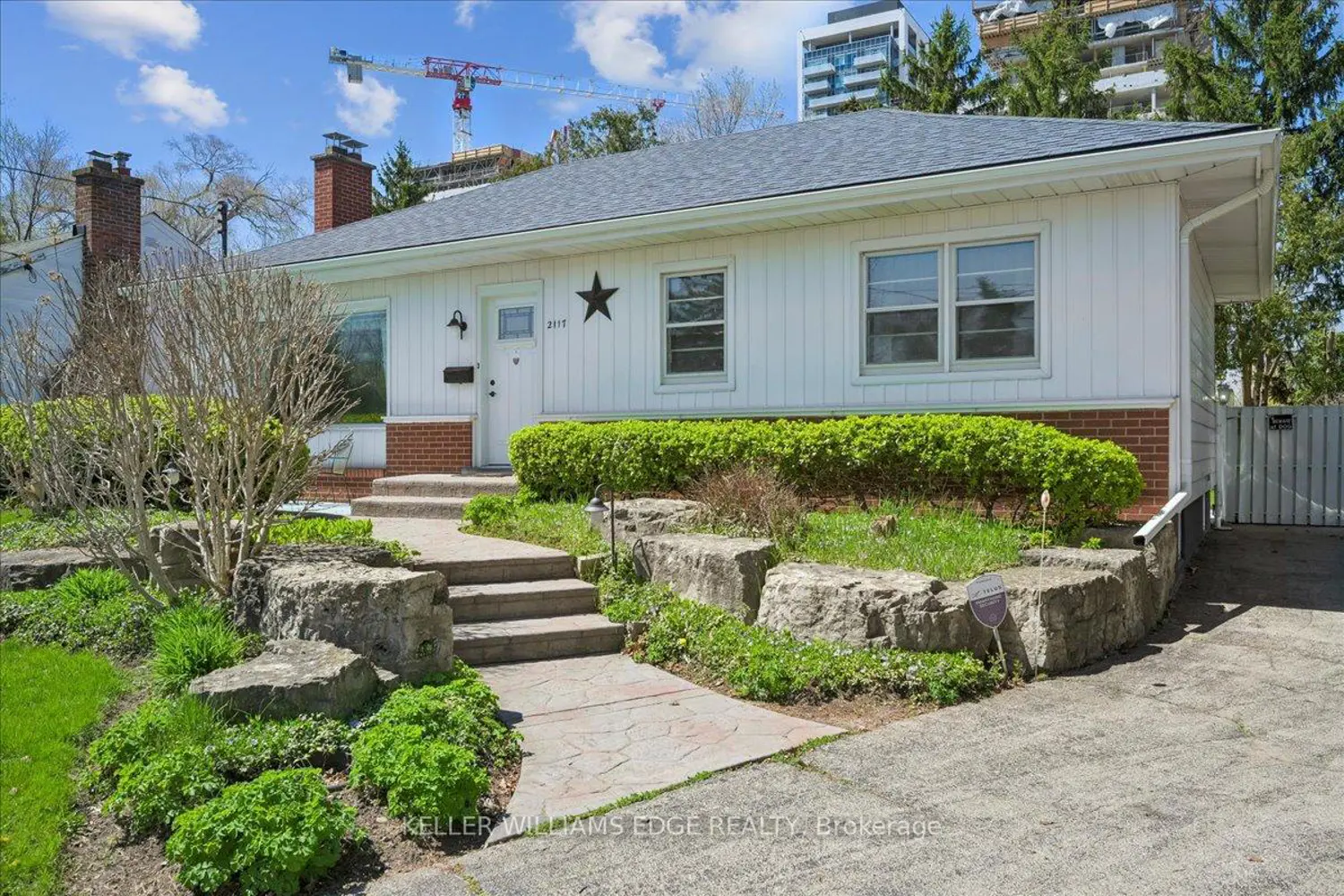 2117 Edinburgh Drive