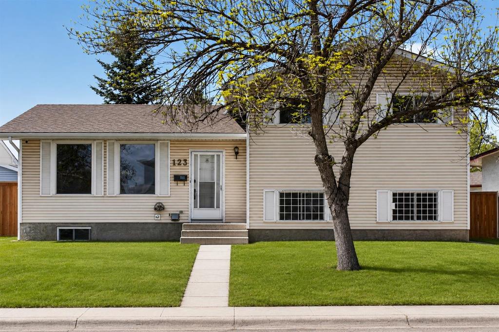 Additional image 2 of 123 Rundleridge Way NE, Calgary, AB, T1Y 2J8