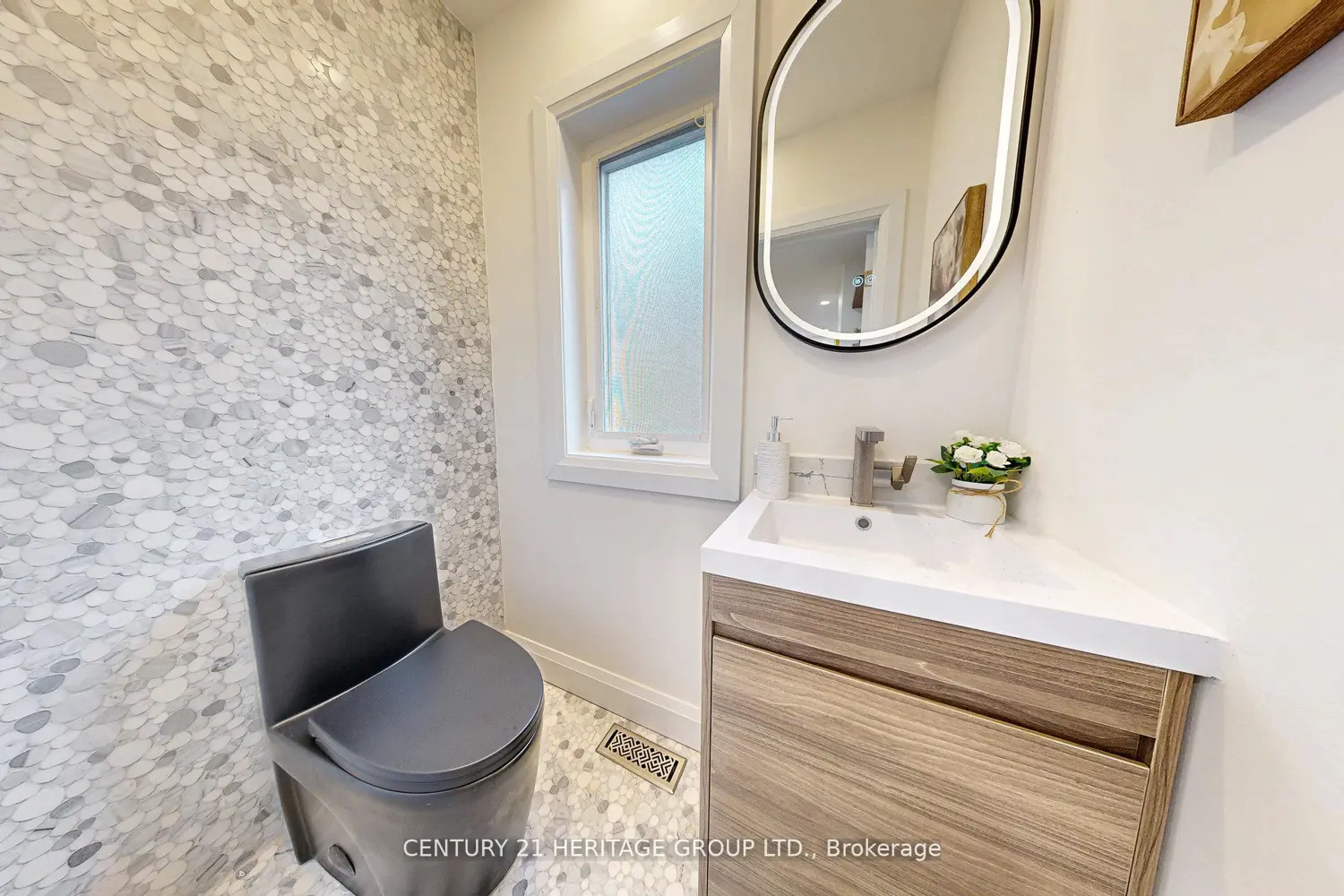 Additional image 11 of 547 Melrose Avenue