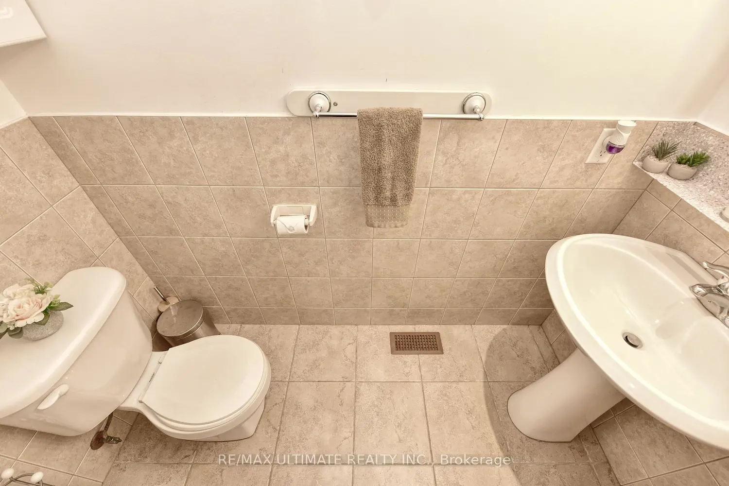 Additional image 10 of 227 Earlscourt Avenue