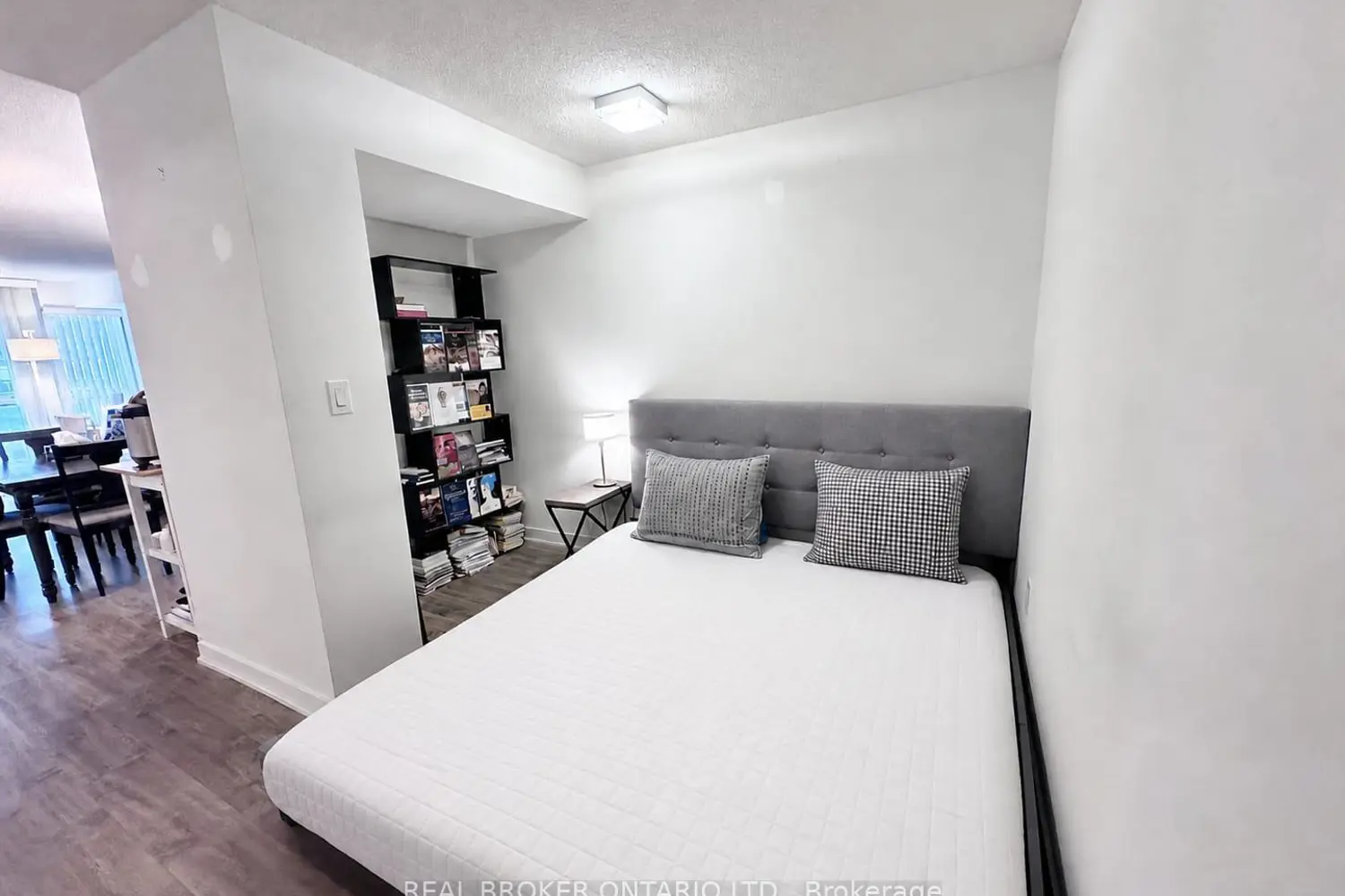 Additional image 6 of 10 Capreol Court 857