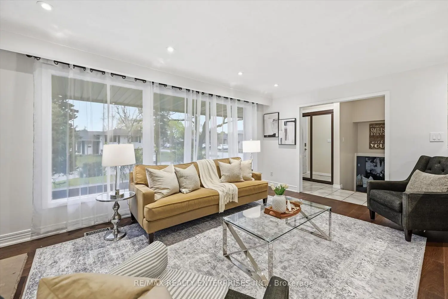 5187 Carousel Court photo 4
