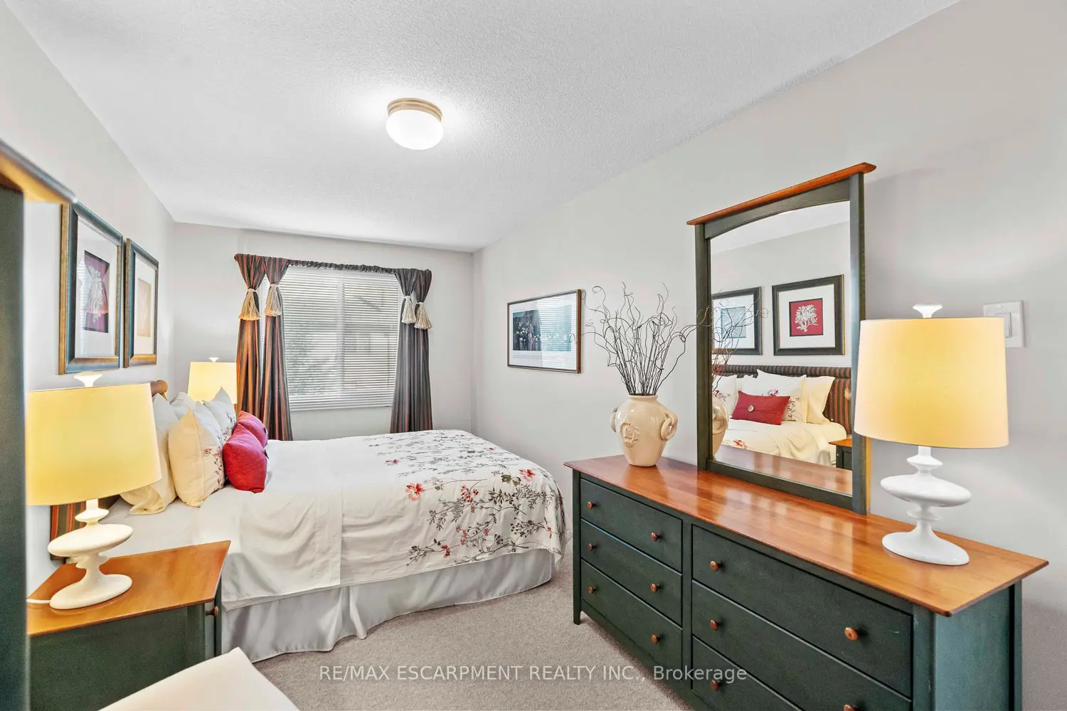 Additional image 11 of 2272 Mowat Avenue 56