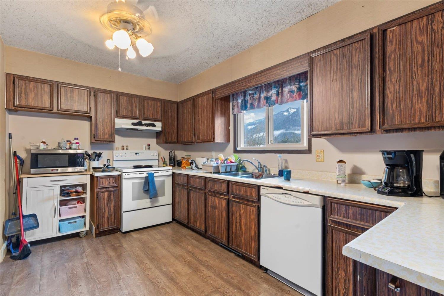 Additional image 5 of 385 3rd Avenue, Hope, BC, V0X 1L1