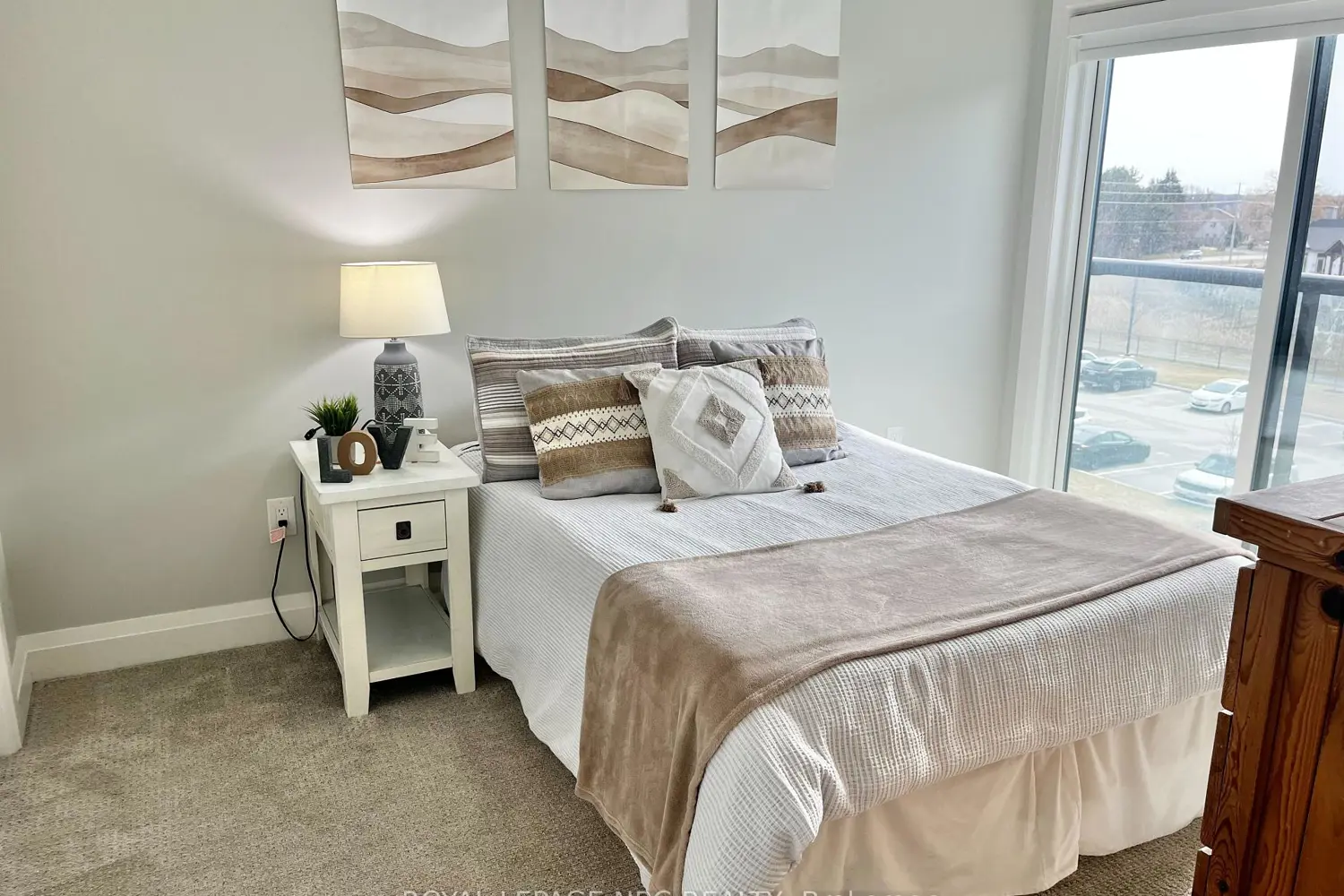 Additional image 10 of 120 Summersides Boulevard 300