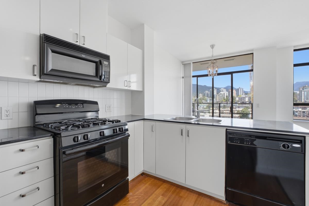 Additional image 2 of 1906-151 2nd Street W, North Vancouver, BC, V7M 3P1