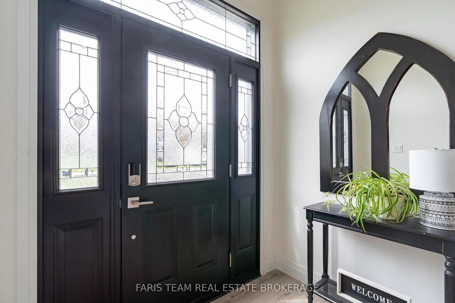 753 Fifth Avenue photo 3