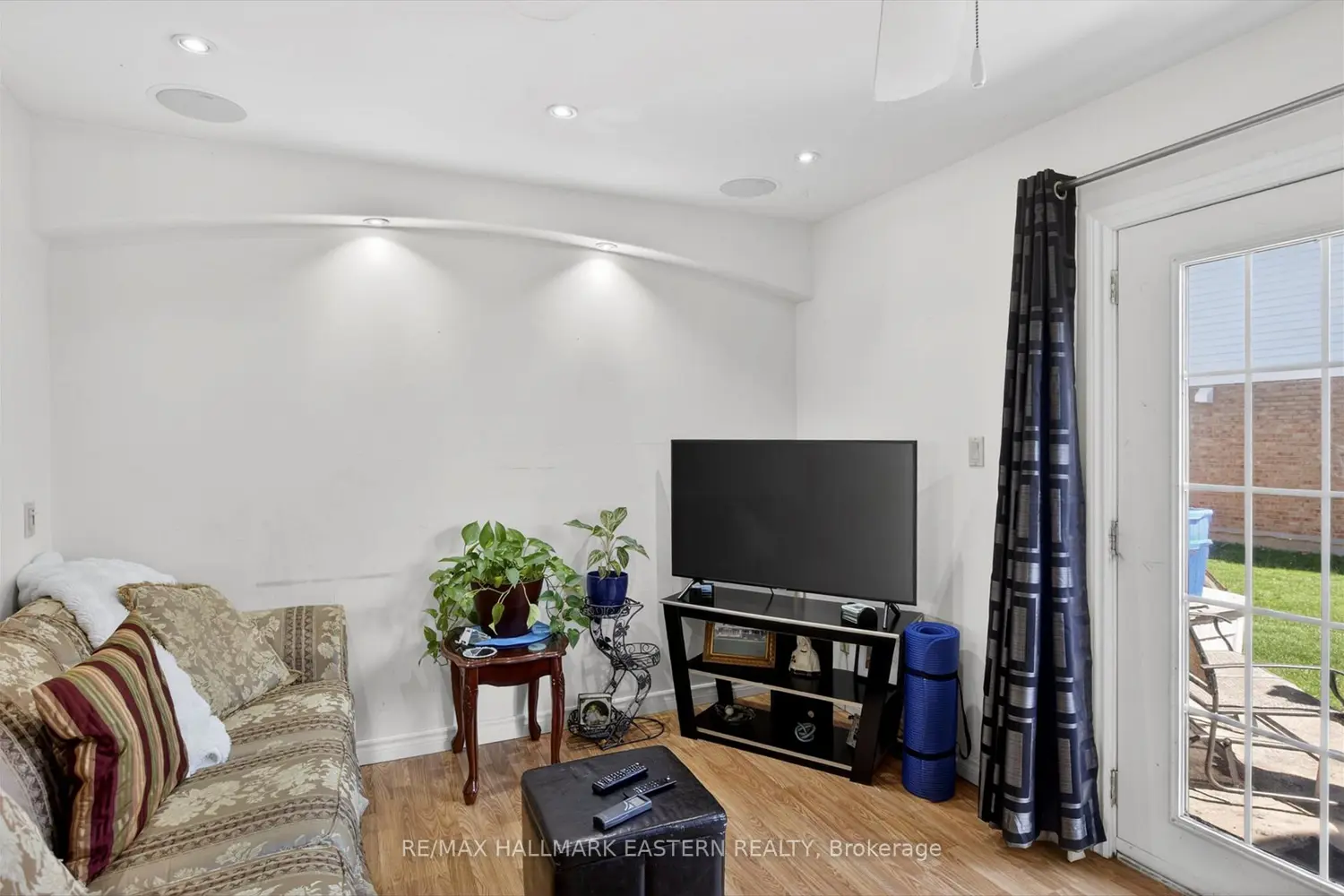 Additional image 6 of 996 Sydenham Road #33