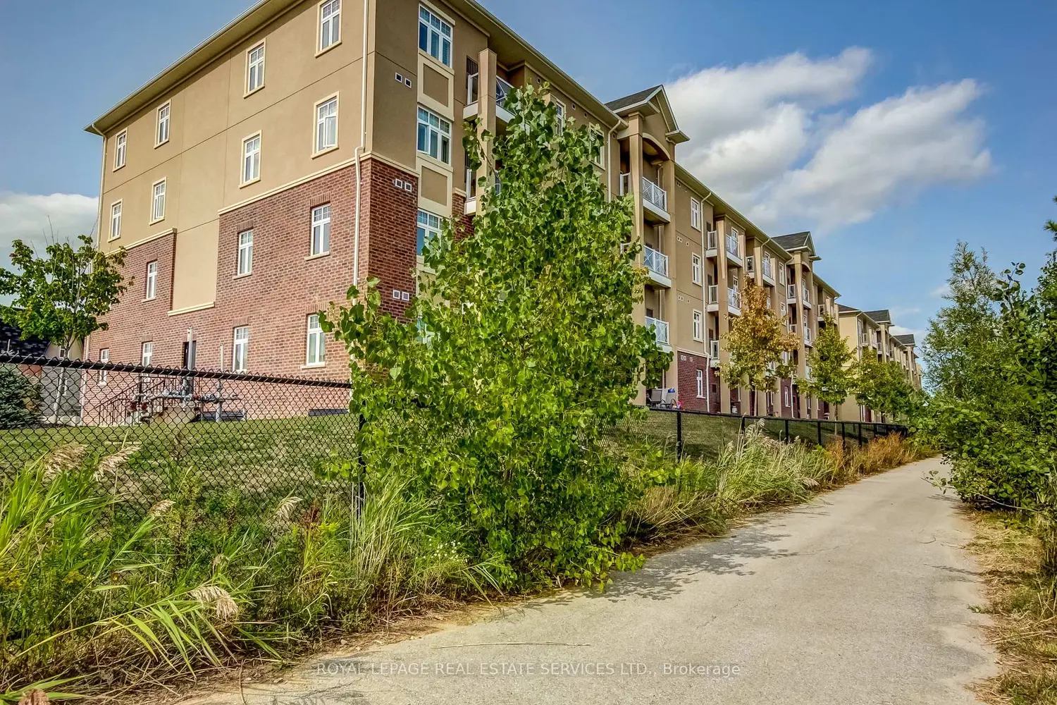 Additional image 18 of 1360 Costigan Road 211
