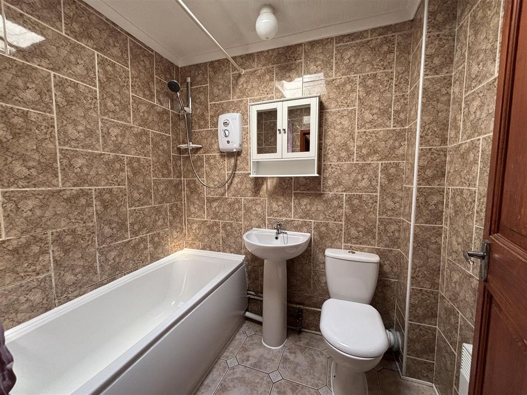 Additional image 6 of 2 bed flat to rentHigh Street, Connahs Quay CH5