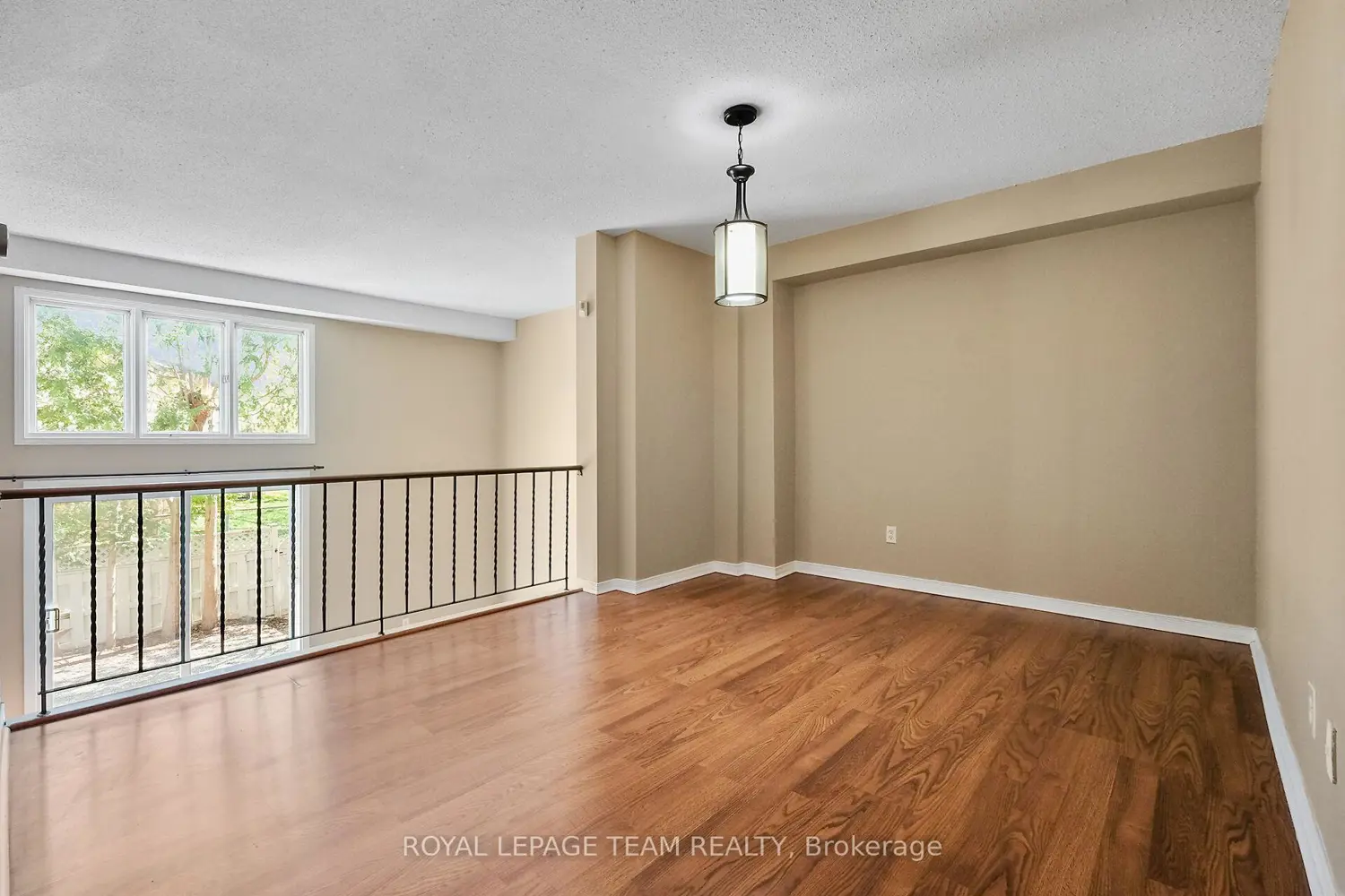 3205 Uplands Drive 43 photo 4