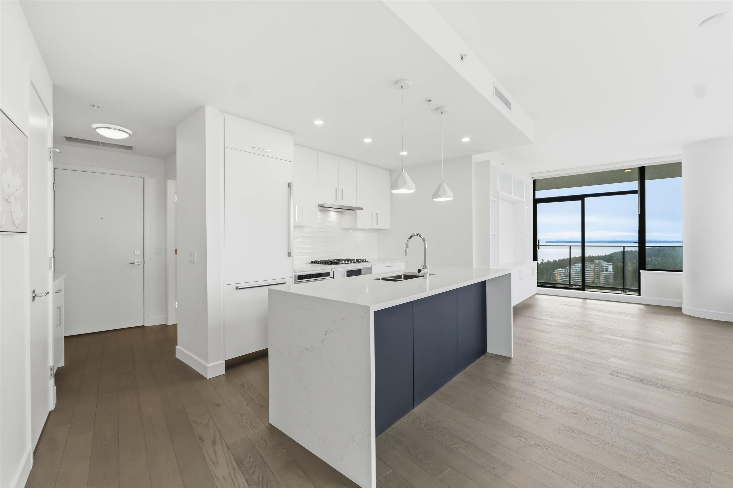 Additional image 3 of 2406-1588 Johnston Road, Surrey, BC, V4B 0C5
