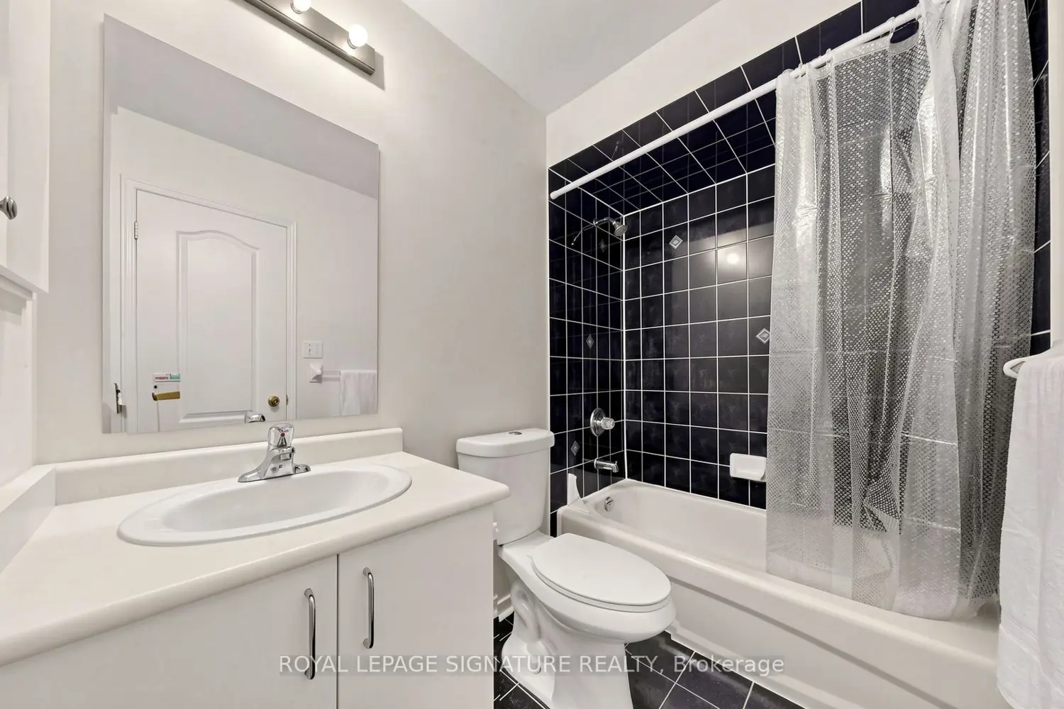 Additional image 12 of 6086 Windfleet Crescent