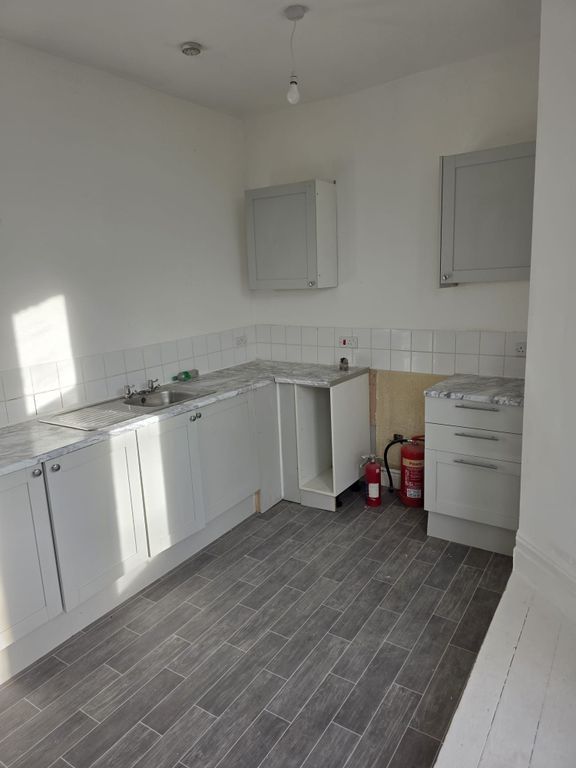 Additional image 3 of 1 bed flat to rentVaughan Street, Llandudno LL30