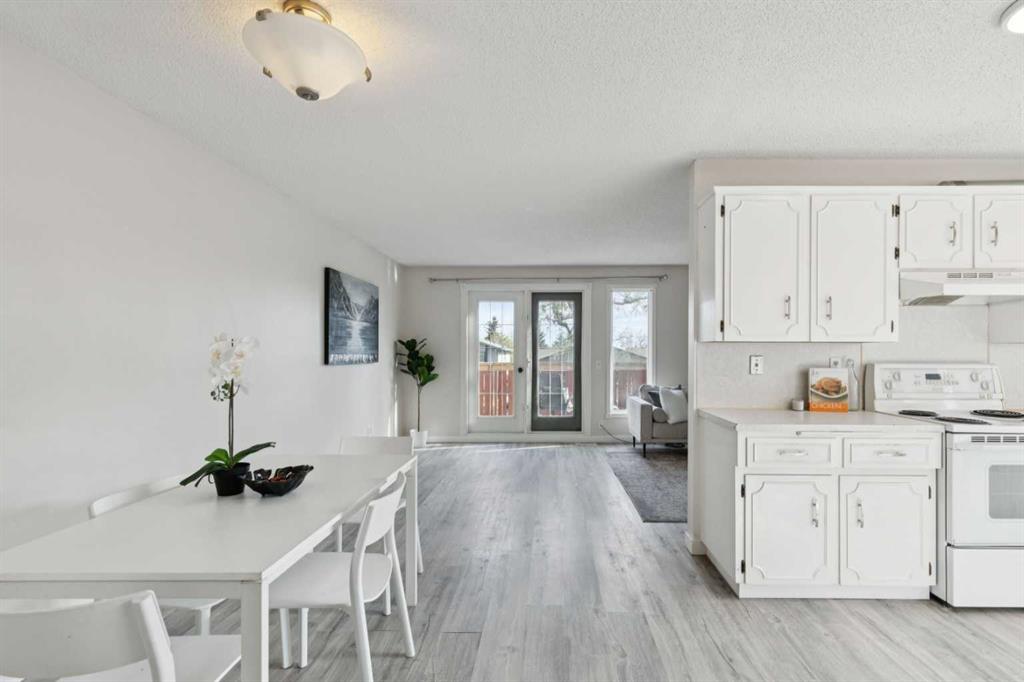 Additional image 3 of 1121 Berkley Drive NW, Calgary, AB, T3K 1S6