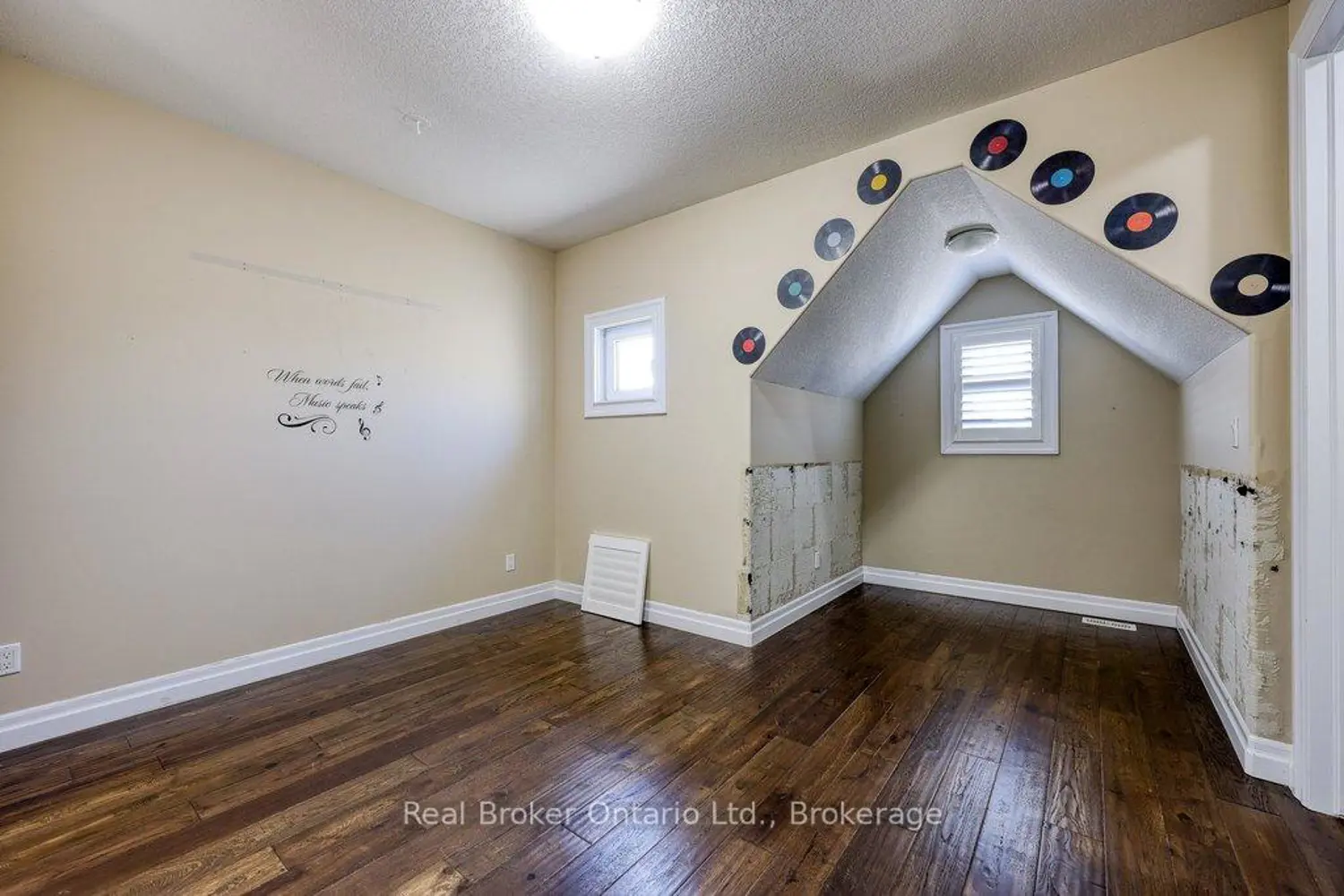 Additional image 14 of 804 Normandy Drive
