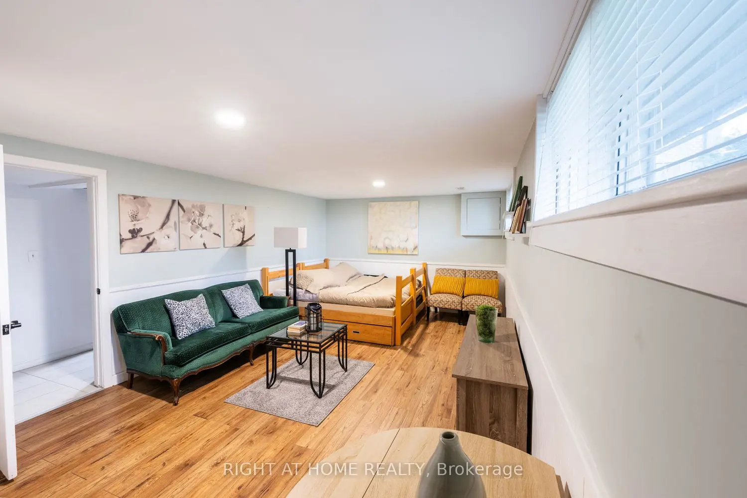 Additional image 11 of 323 Lindan Avenue