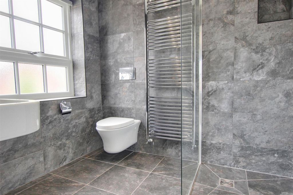 Additional image 14 of 4 bed property to rentOld College Drive, Beverley HU17