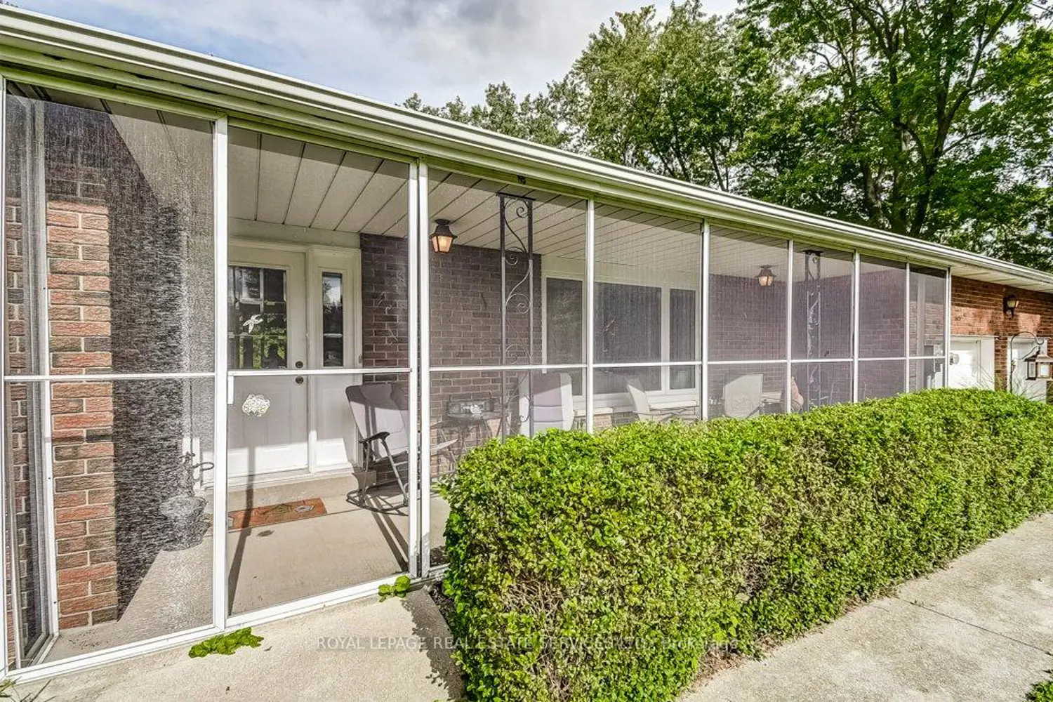 7021 Twiss Road photo 4