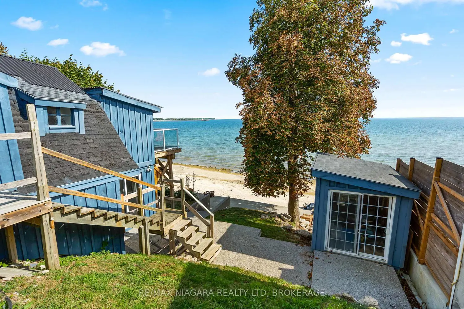 105 Lighthouse Drive photo 3