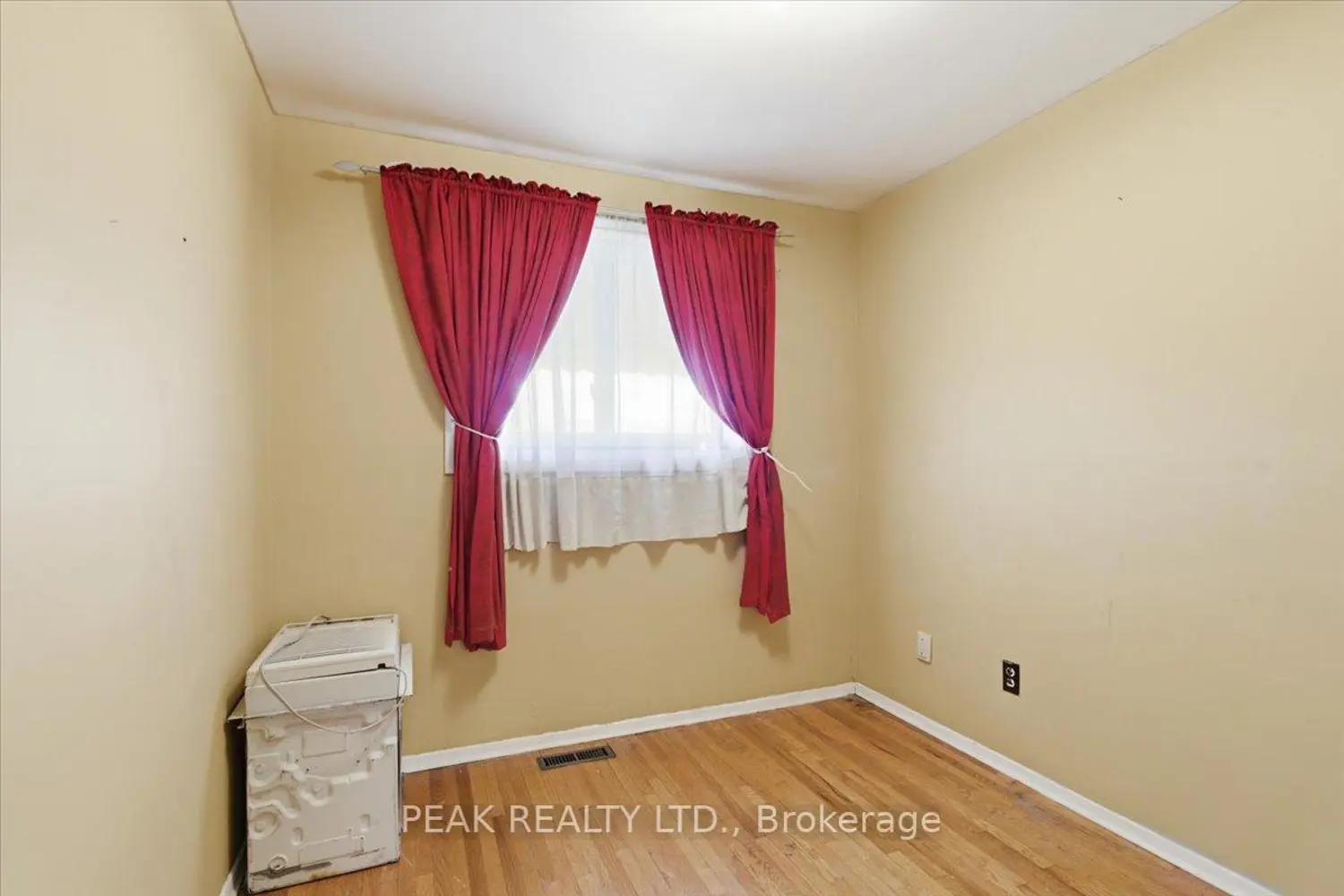 Additional image 14 of 644 Perry Crescent