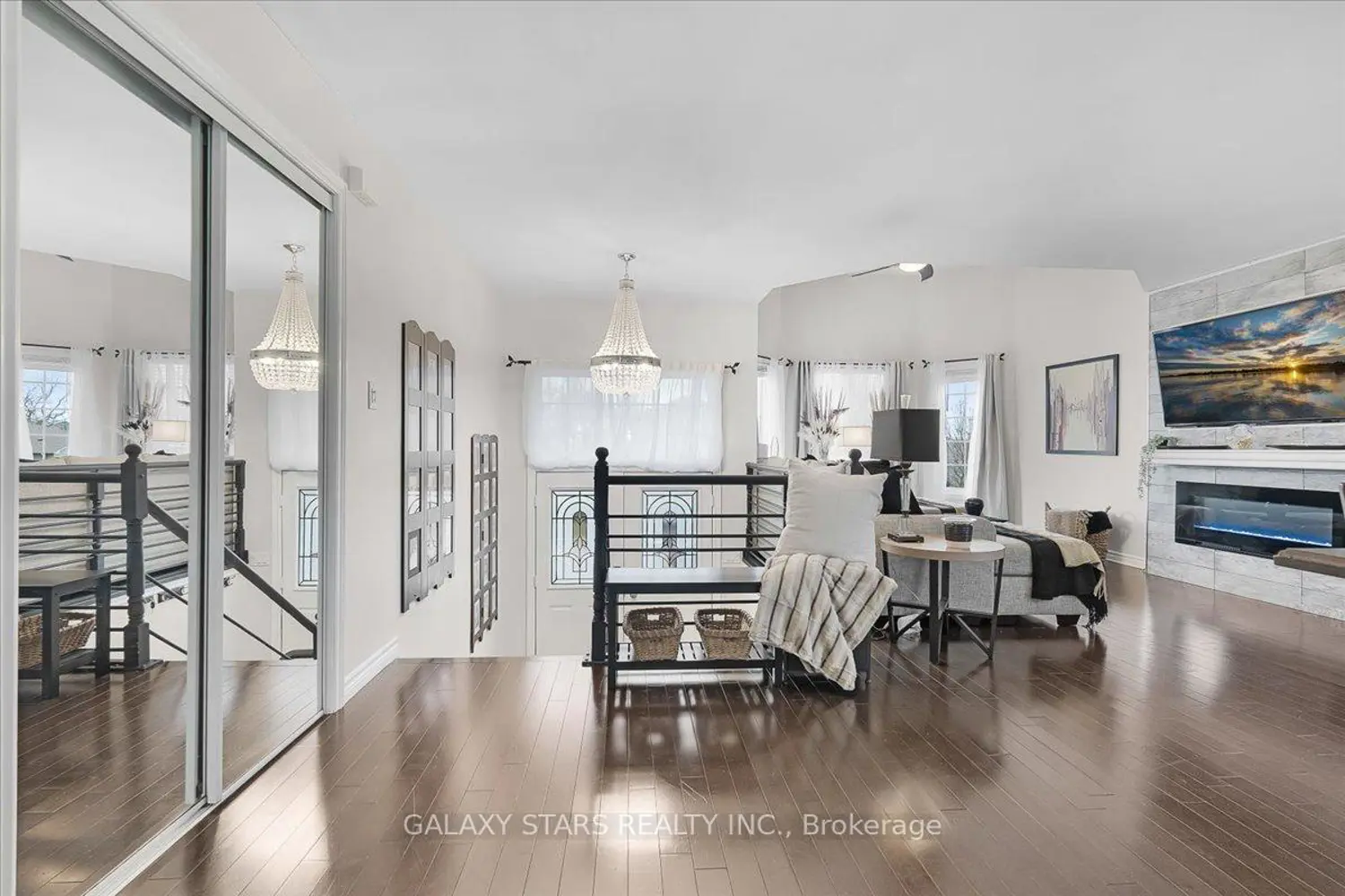 Additional image 2 of 888 Oberland Drive