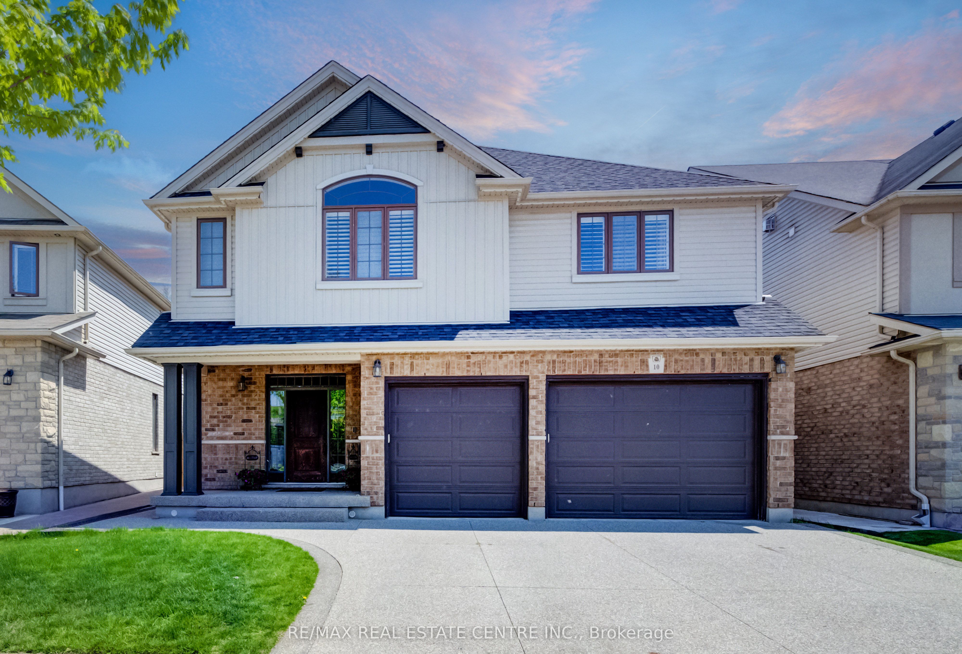 10 Deer Creek Street, Kitchener, ON, N2A 0E7