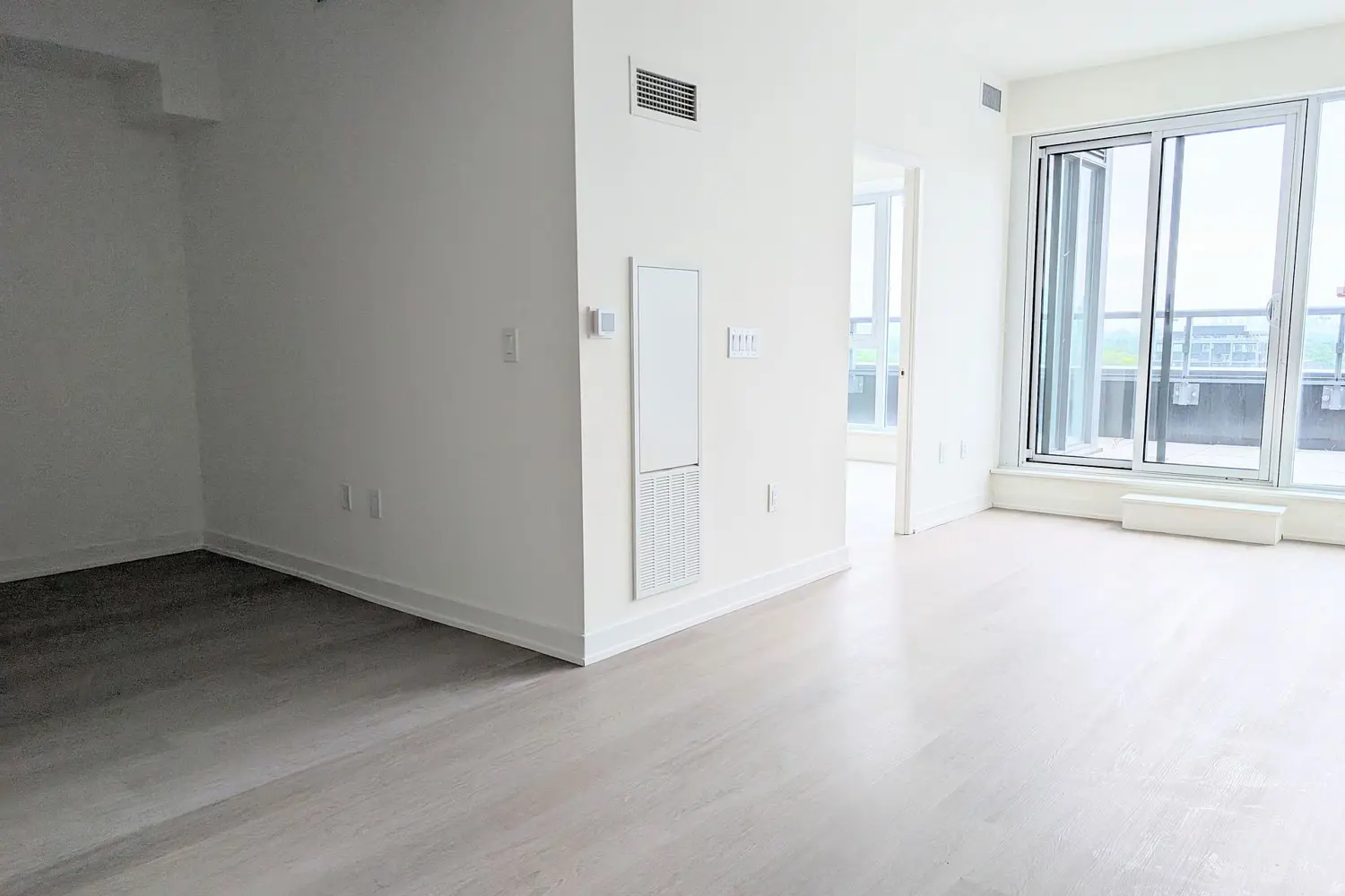 Additional image 8 of 859 The Queensway 910