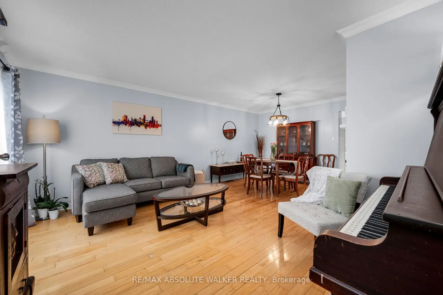 2061 Legrand Crescent photo 5