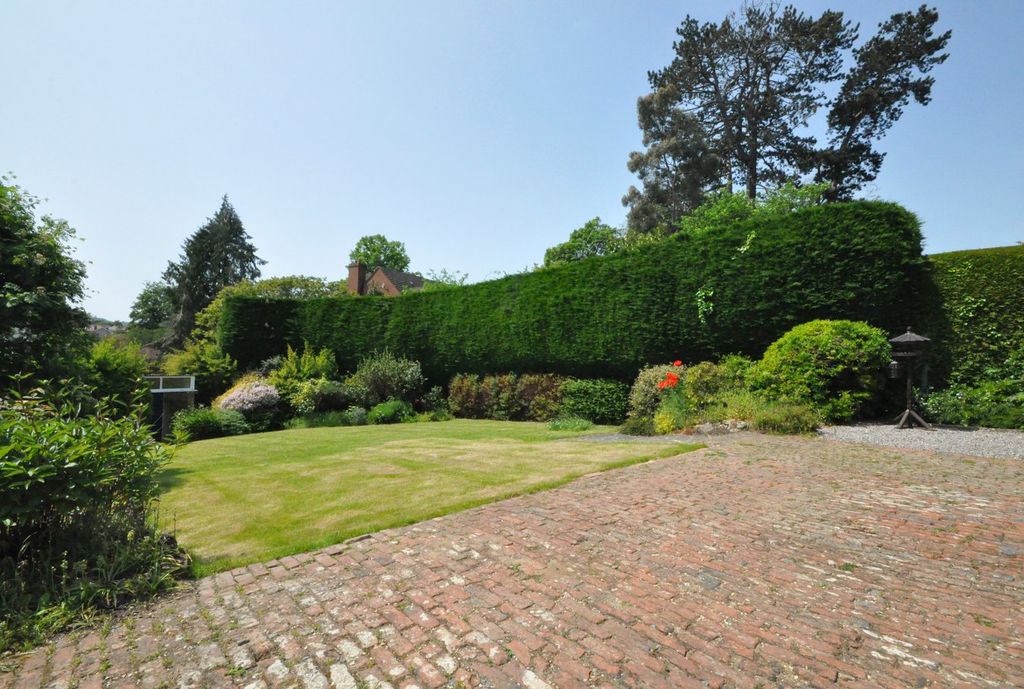 Additional image 6 of 4 bed detached house to rentSchool Road, Charlton Kings, Cheltenham GL53