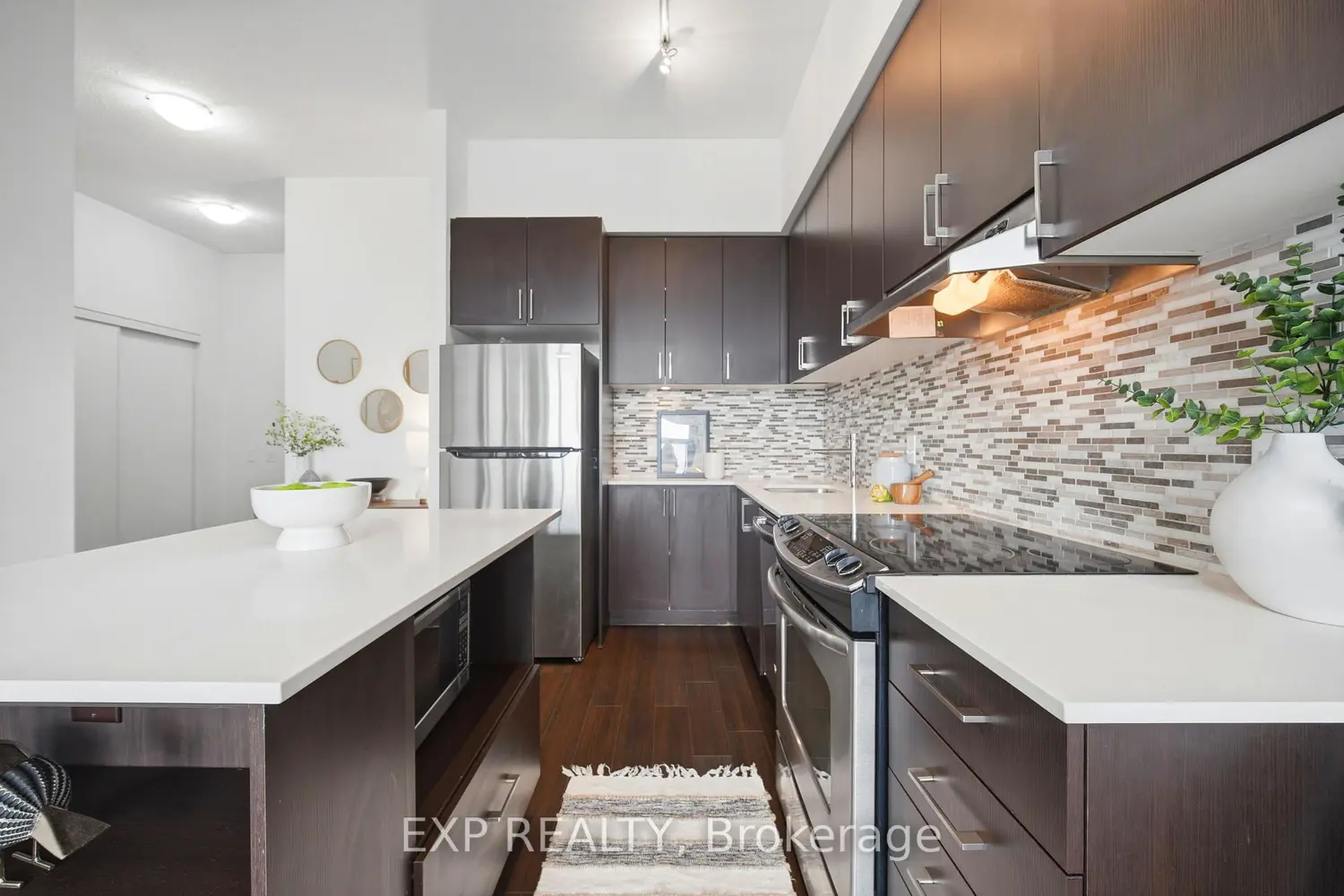 Additional image 9 of 2560 Eglinton Avenue 2508