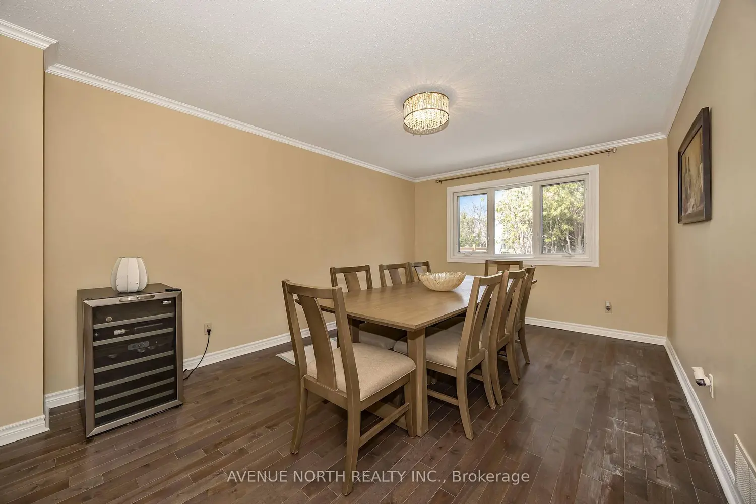 365 Lefebvre Way photo 5
