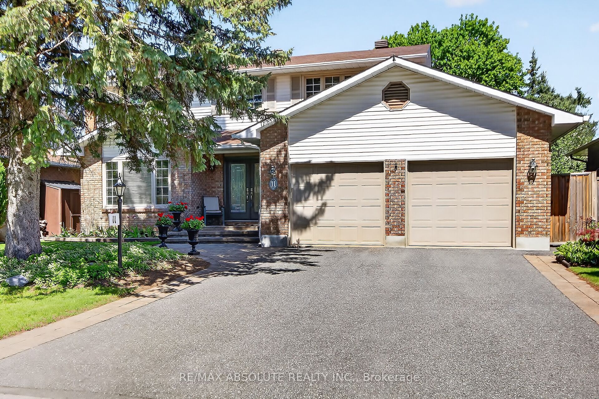 11 Mancil Drive, Ottawa, ON, K2J 2K5