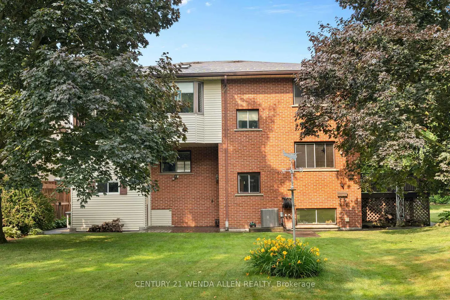 Additional image 20 of 1873 Woodview Avenue