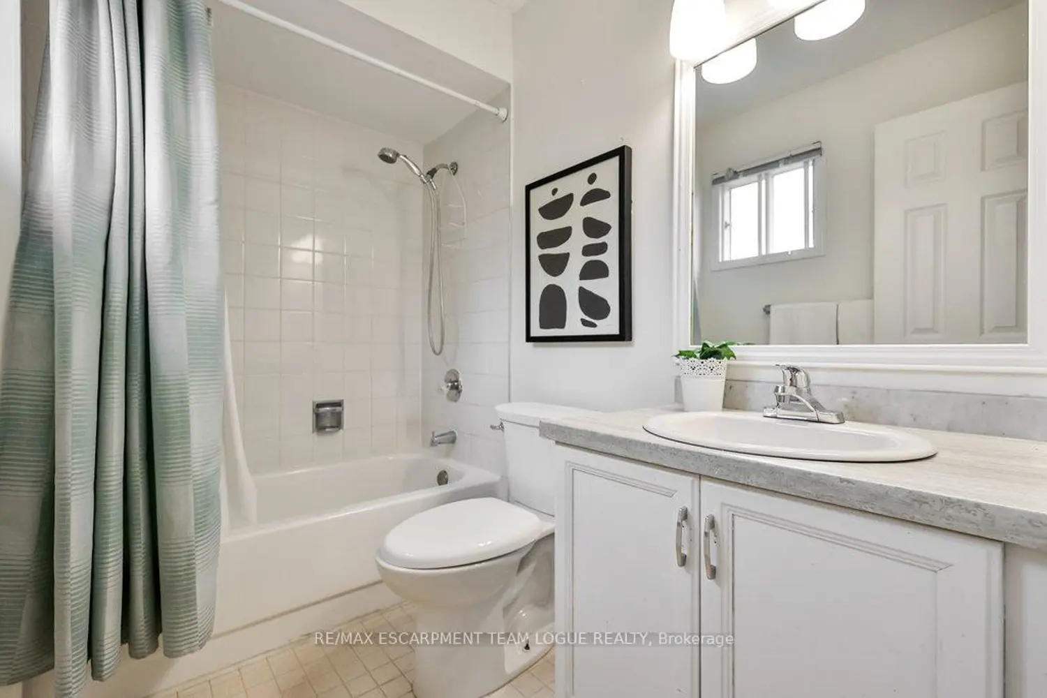 Additional image 10 of 2485 Newport Street