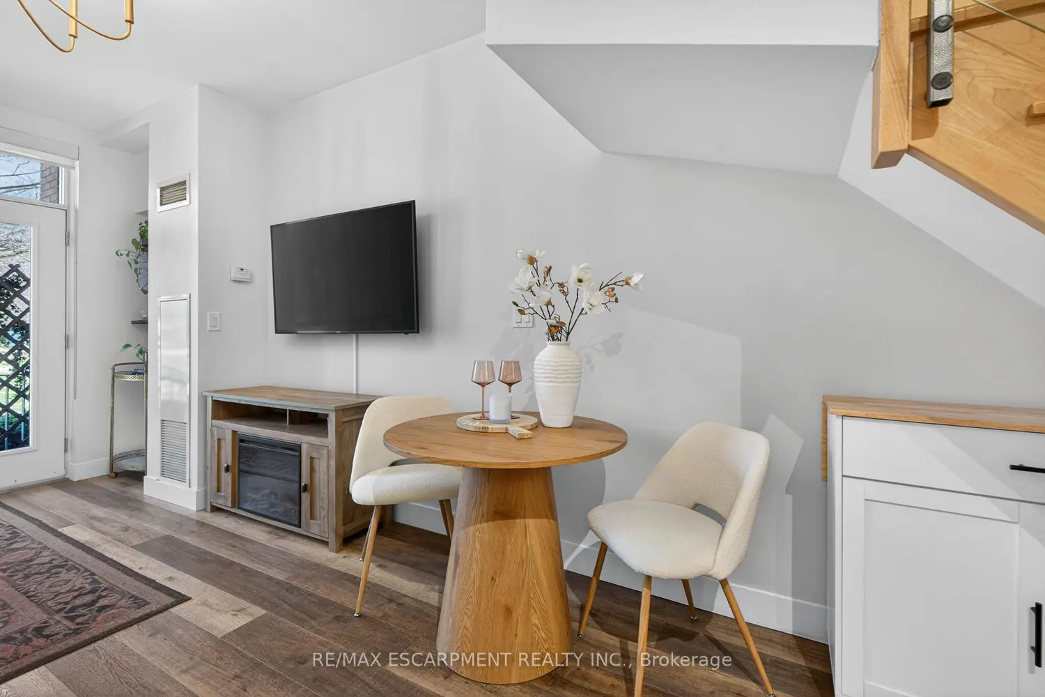 1005 King Street 127