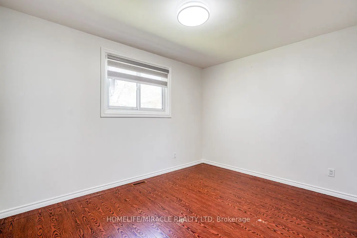 Additional image 10 of 40 Reigate Avenue