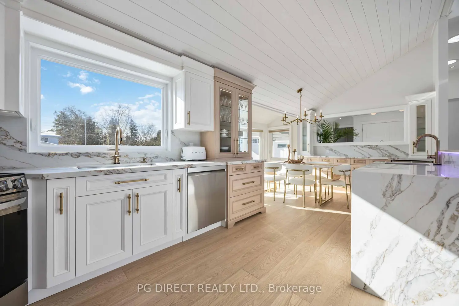 18 Villa Drive photo 4