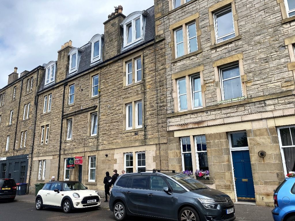 2 bed flat to rentInveresk Road, Musselburgh, East Lothian EH21