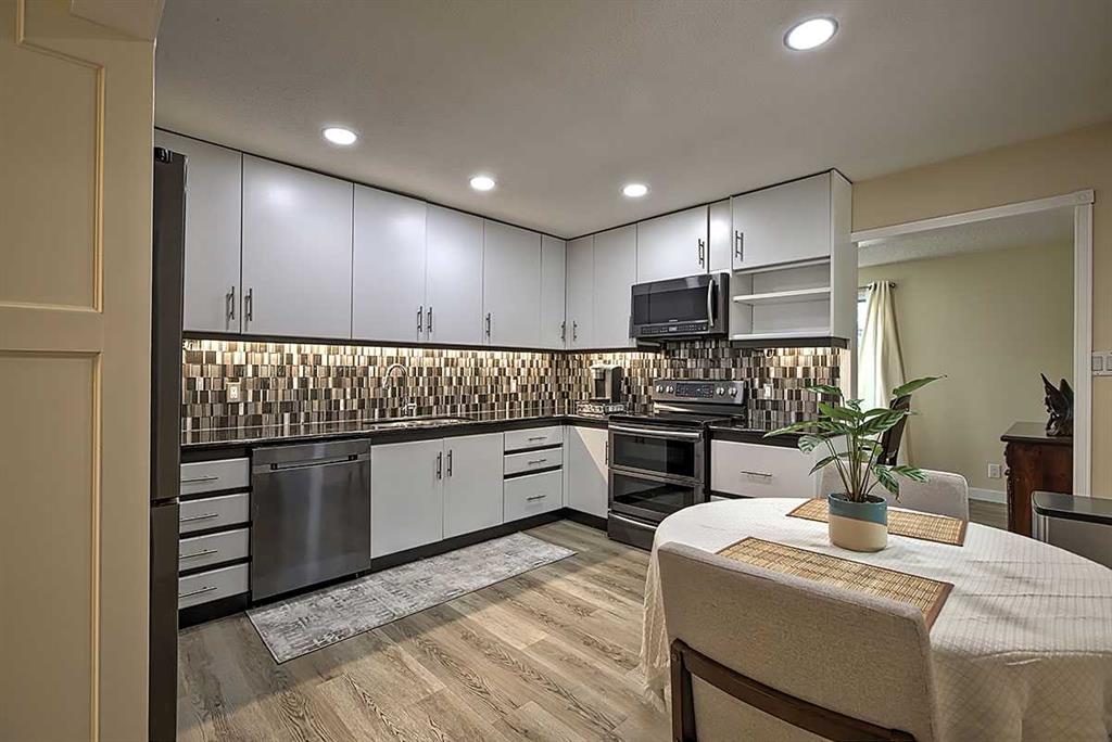 Additional image 2 of 48 Deermont Way SE, Calgary, AB, T2J 5P3