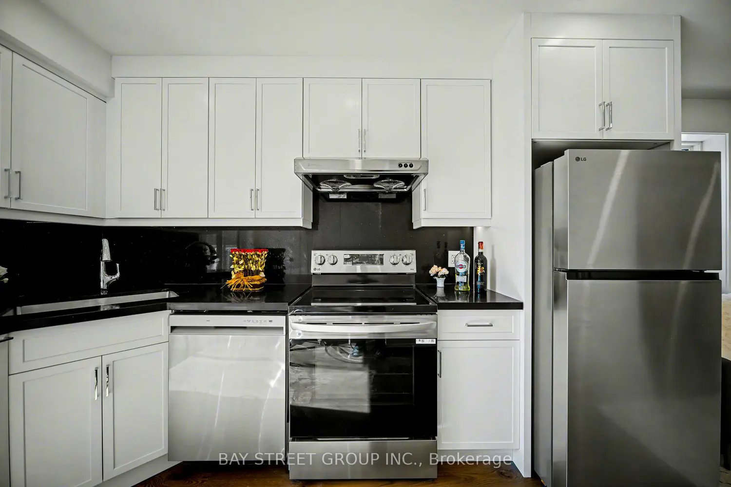 Additional image 17 of 230 Emerson Avenue