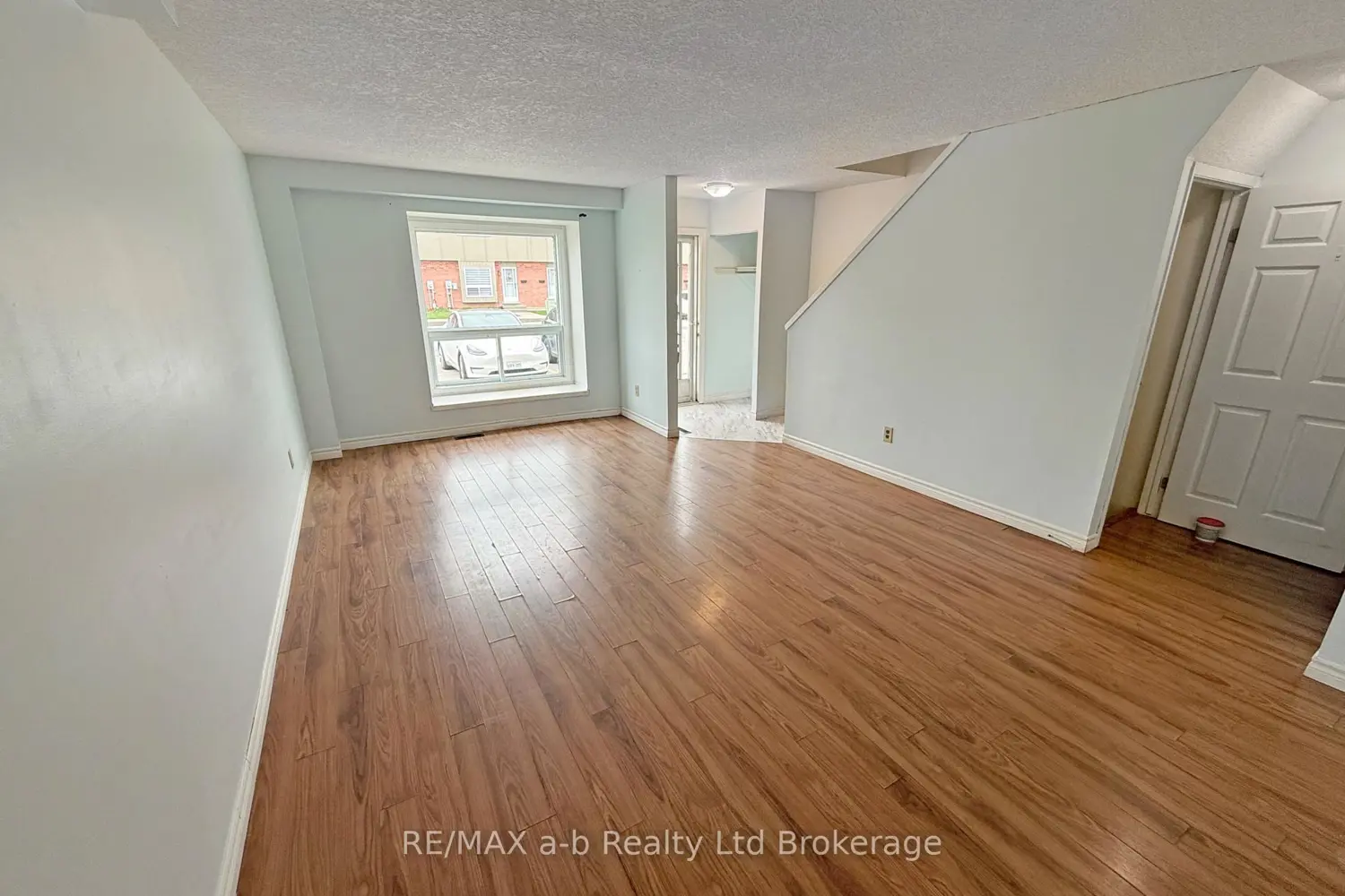 Additional image 2 of 394 Springbank Avenue 4